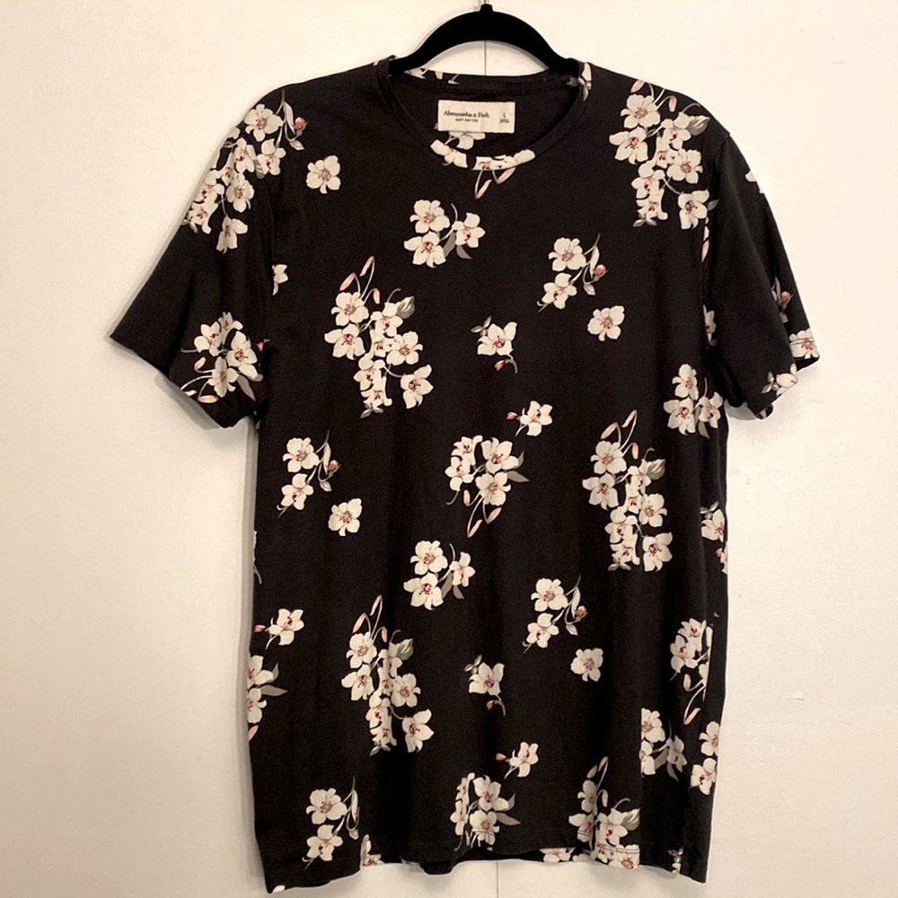 Abercrombie & Fitch Soft Floral Short Sleeve T-Shirt - Men’s Large